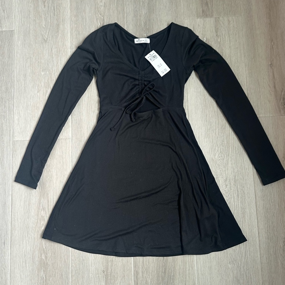 NWT HOLLISTER black long sleeve mini dress w cut out size XXS